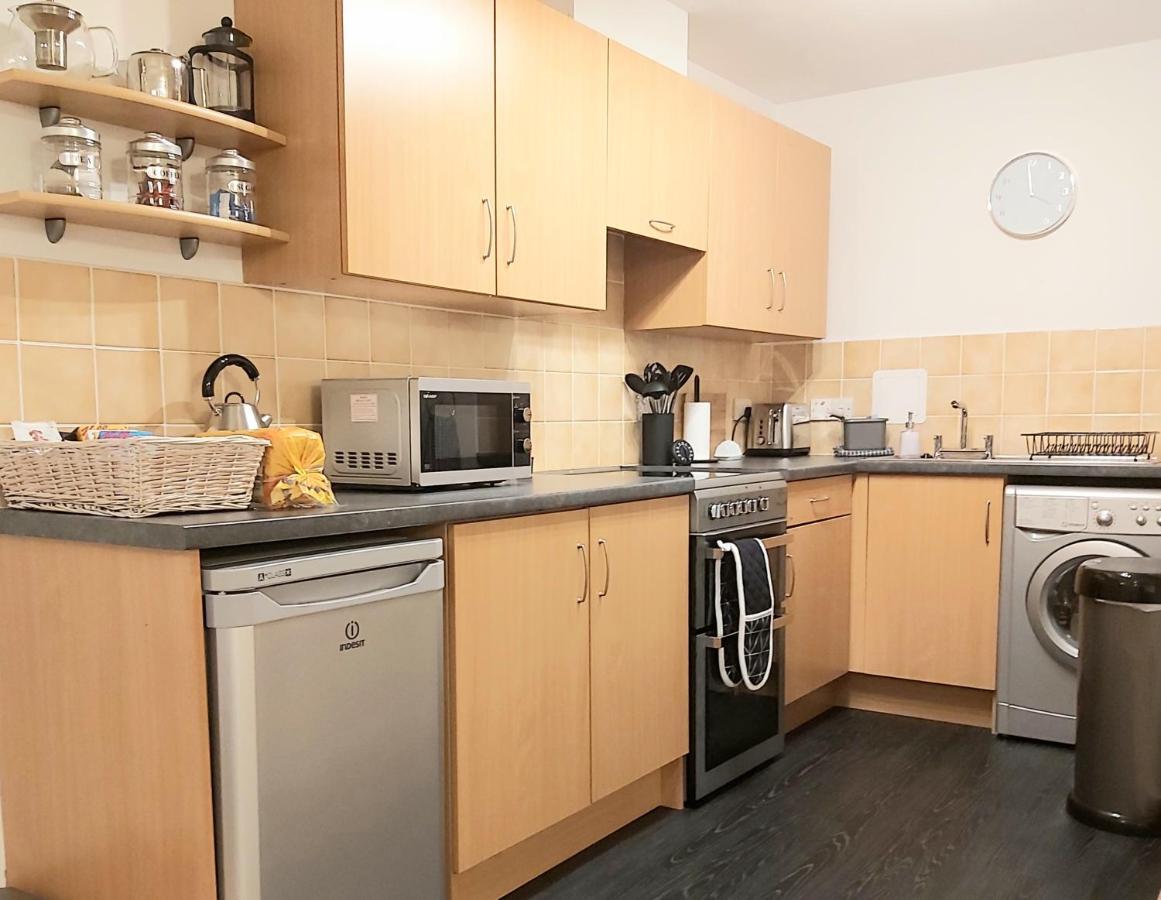 Inverness City Centre Apartment With Elevator And Google Chromecast מראה חיצוני תמונה