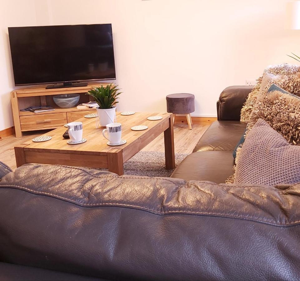 Inverness City Centre Apartment With Elevator And Google Chromecast מראה חיצוני תמונה