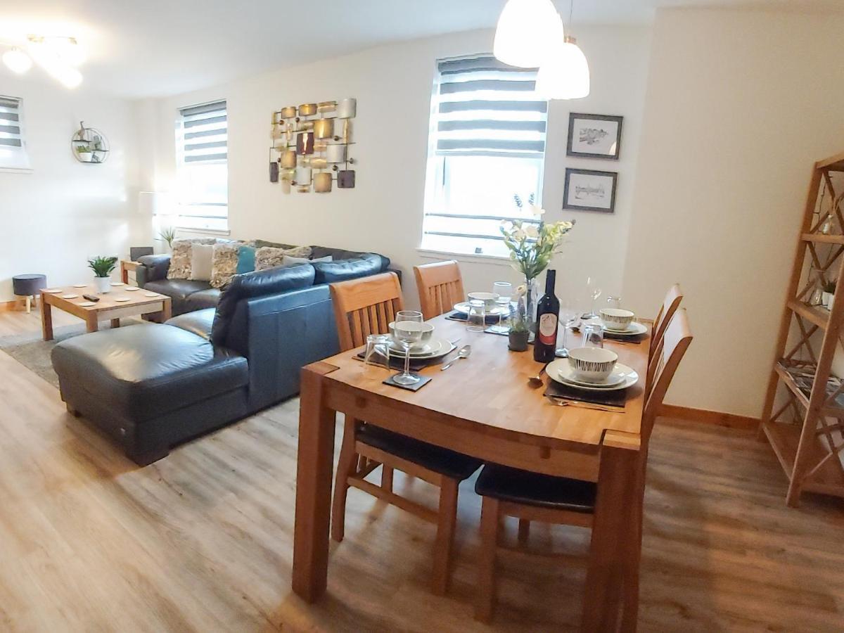 Inverness City Centre Apartment With Elevator And Google Chromecast מראה חיצוני תמונה