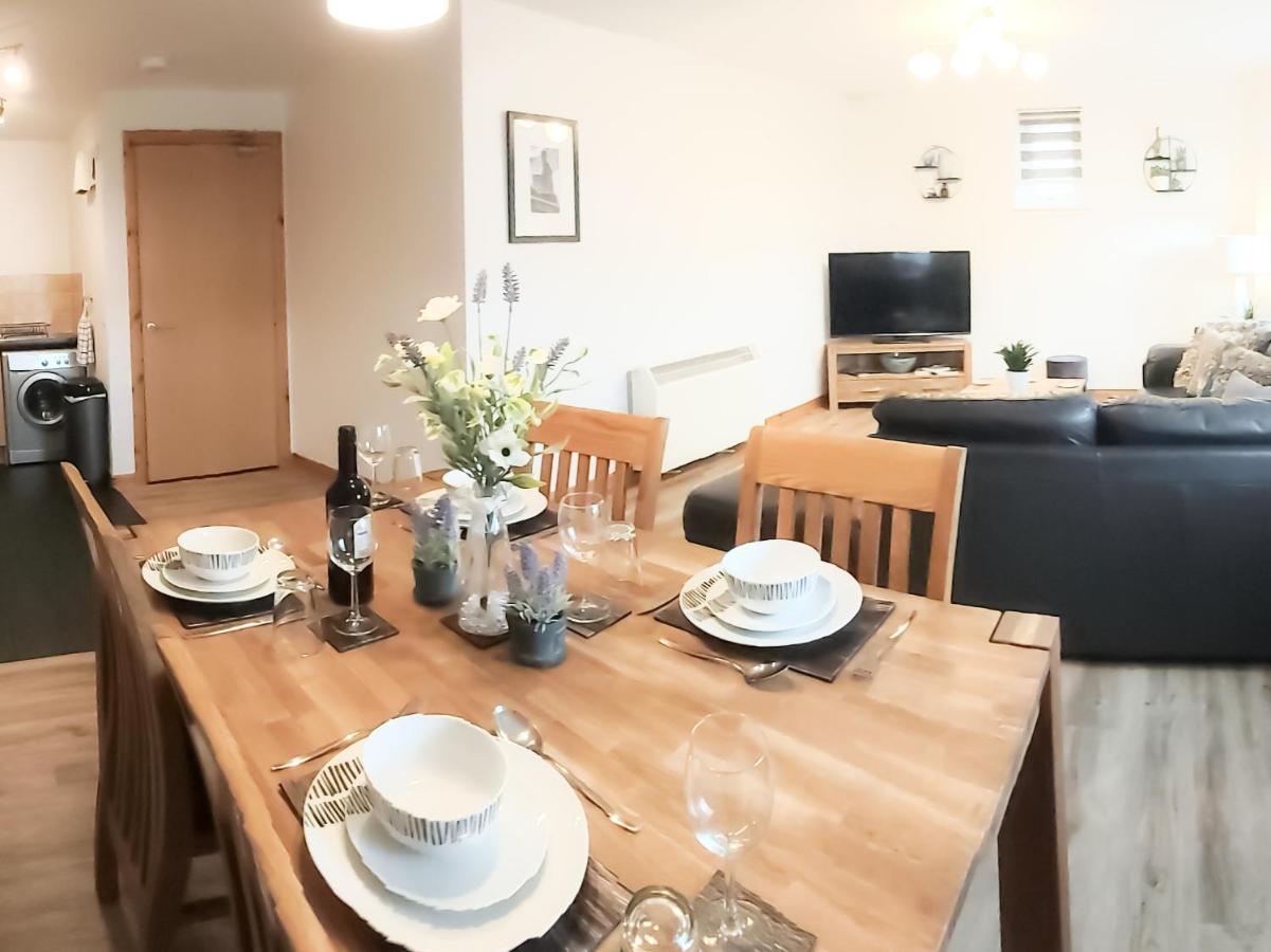 Inverness City Centre Apartment With Elevator And Google Chromecast מראה חיצוני תמונה
