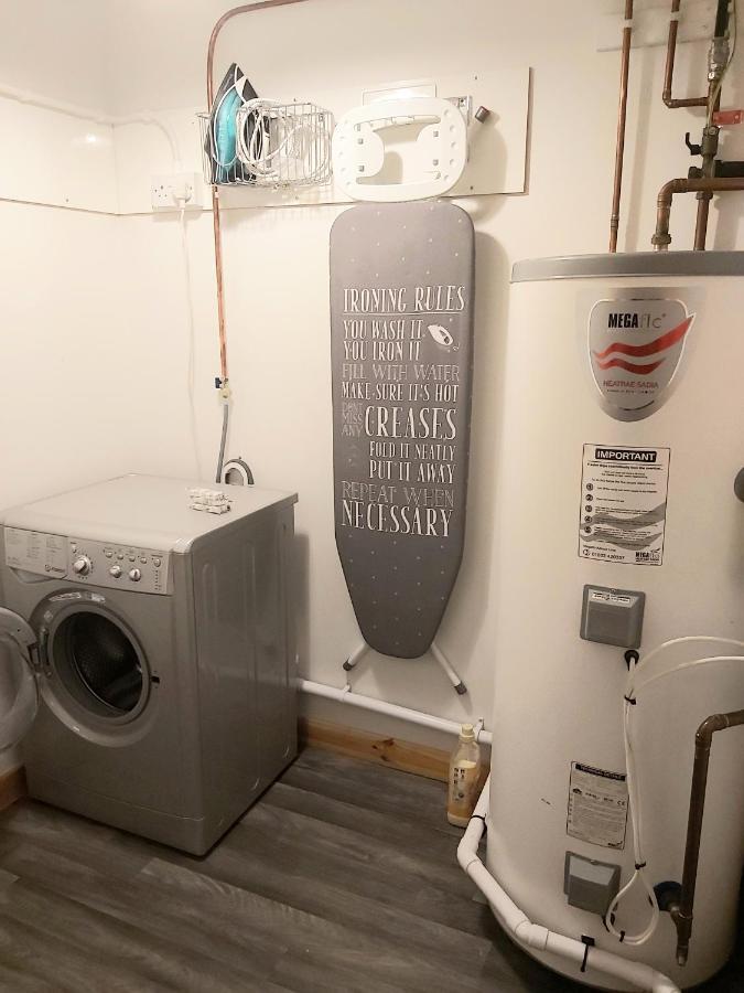 Inverness City Centre Apartment With Elevator And Google Chromecast מראה חיצוני תמונה